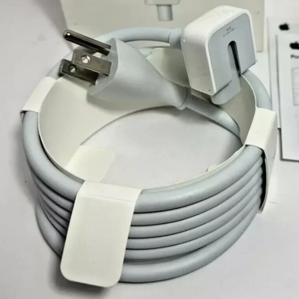 Apple Power Adapter Extension Cable A1 2.5a 125V 3-prong 1.8M NEW